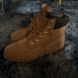 Women’s Tan Timbalands Boots